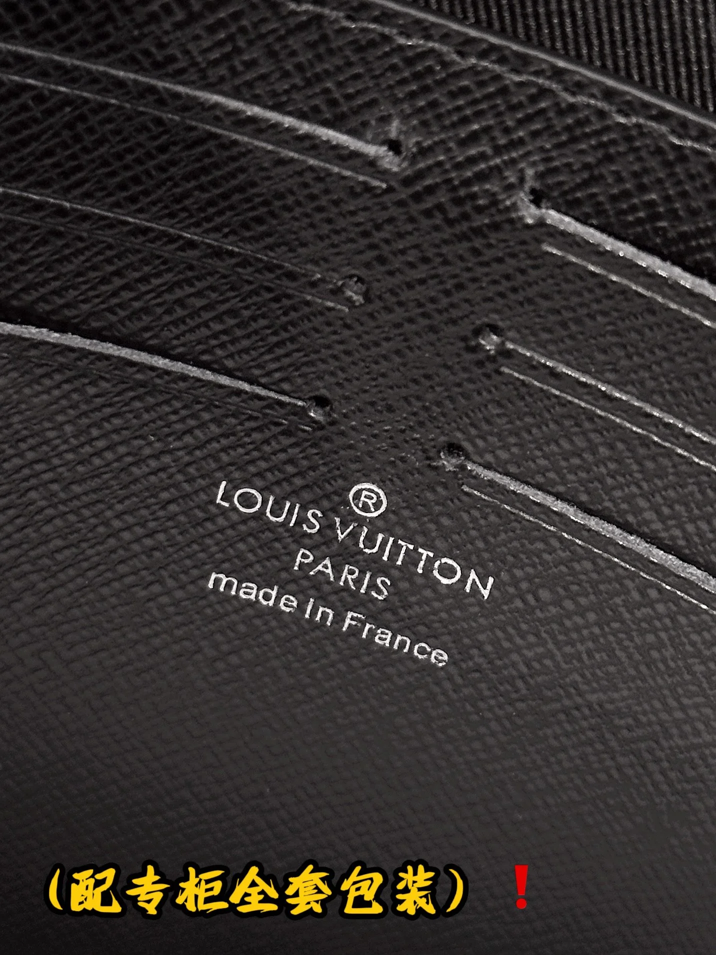Sleek Louis Vuitton Clutch Bags 56294
