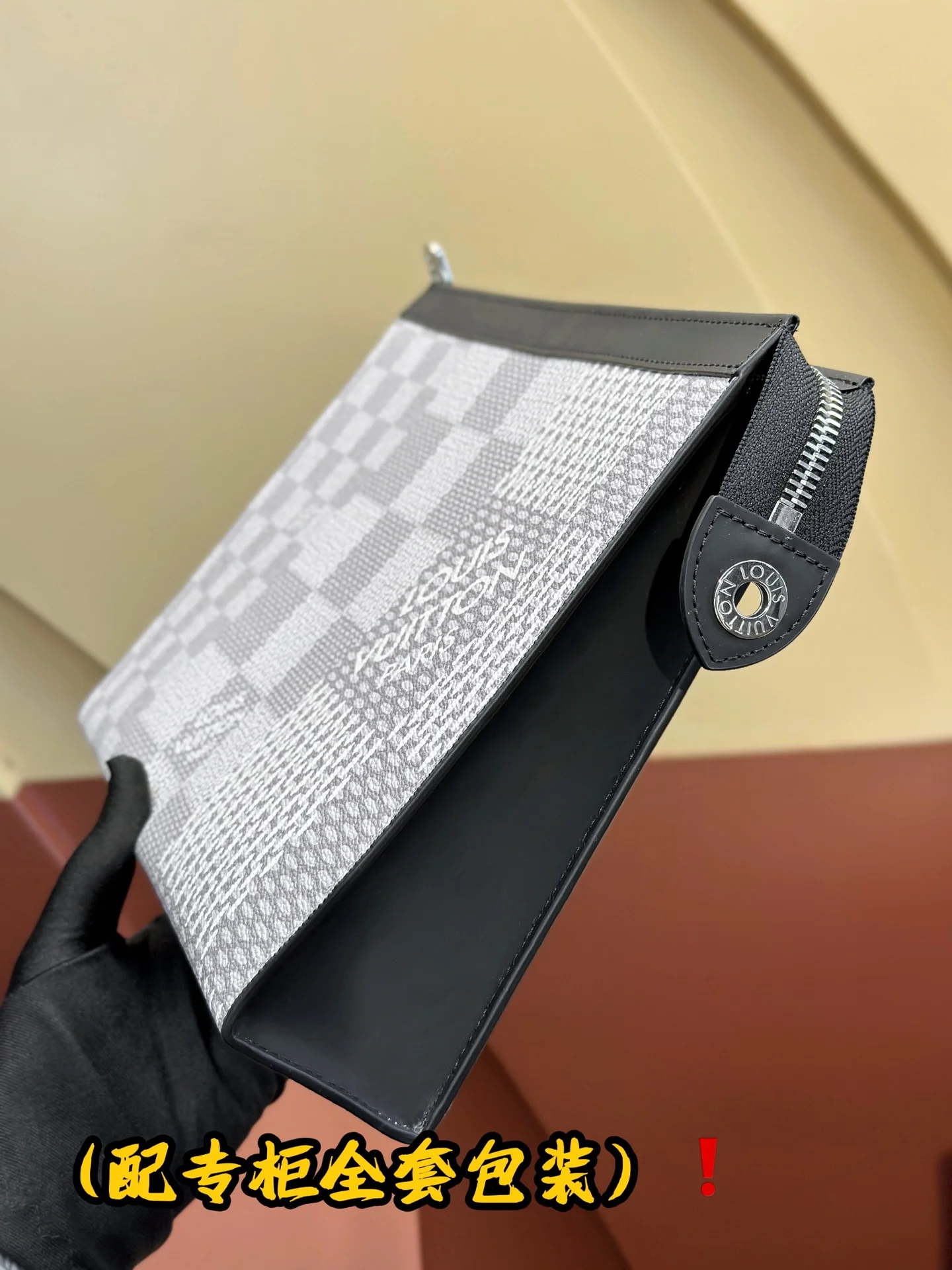 Supportive Louis Vuitton Clutch Bags 56324