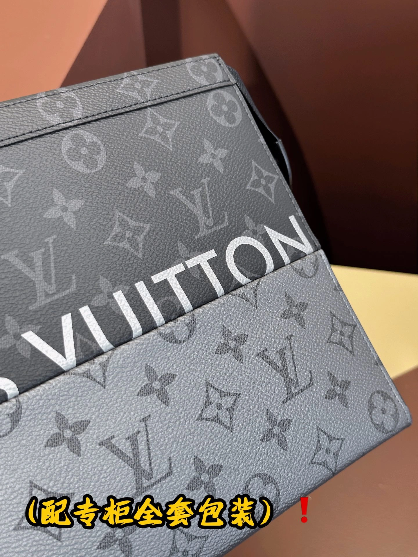 Louis Vuitton Clutch Bags Practical 56319