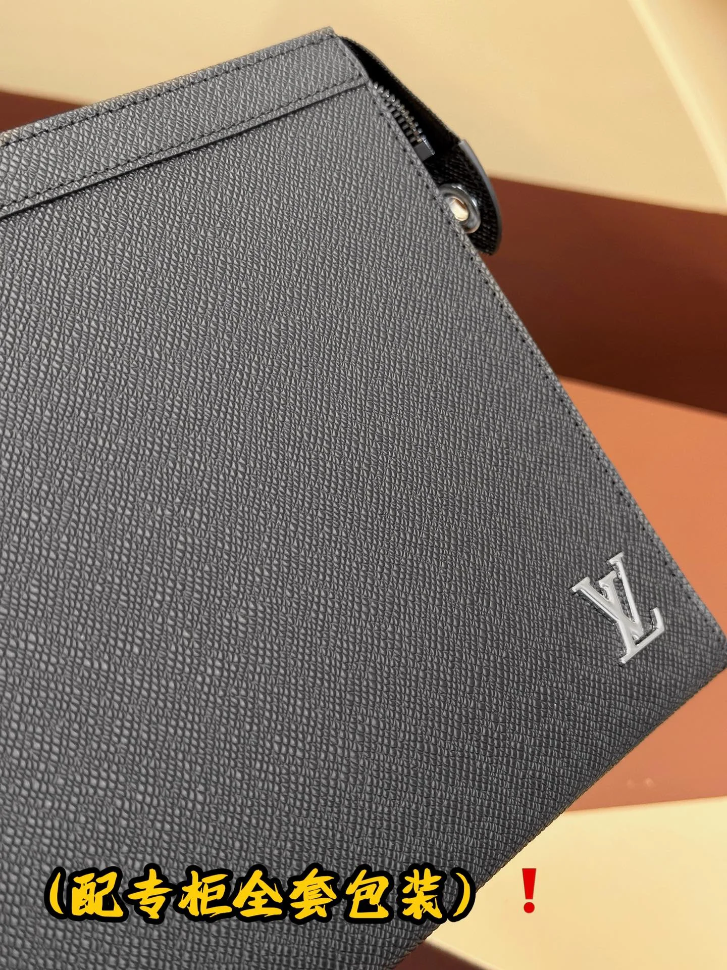 WrinkleFree Louis Vuitton Clutch Bags 56283