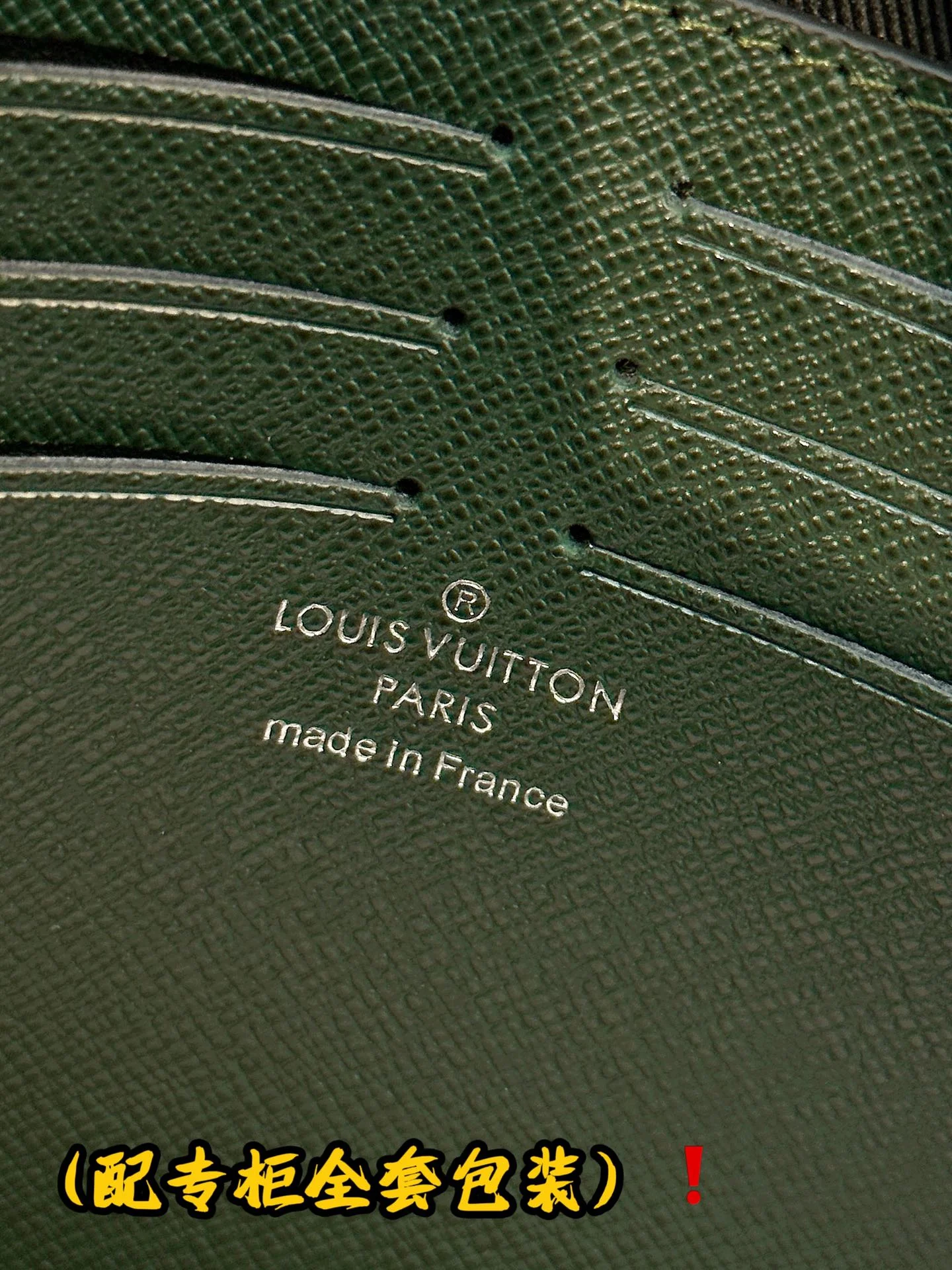 Flexible Louis Vuitton Clutch Bags 56270