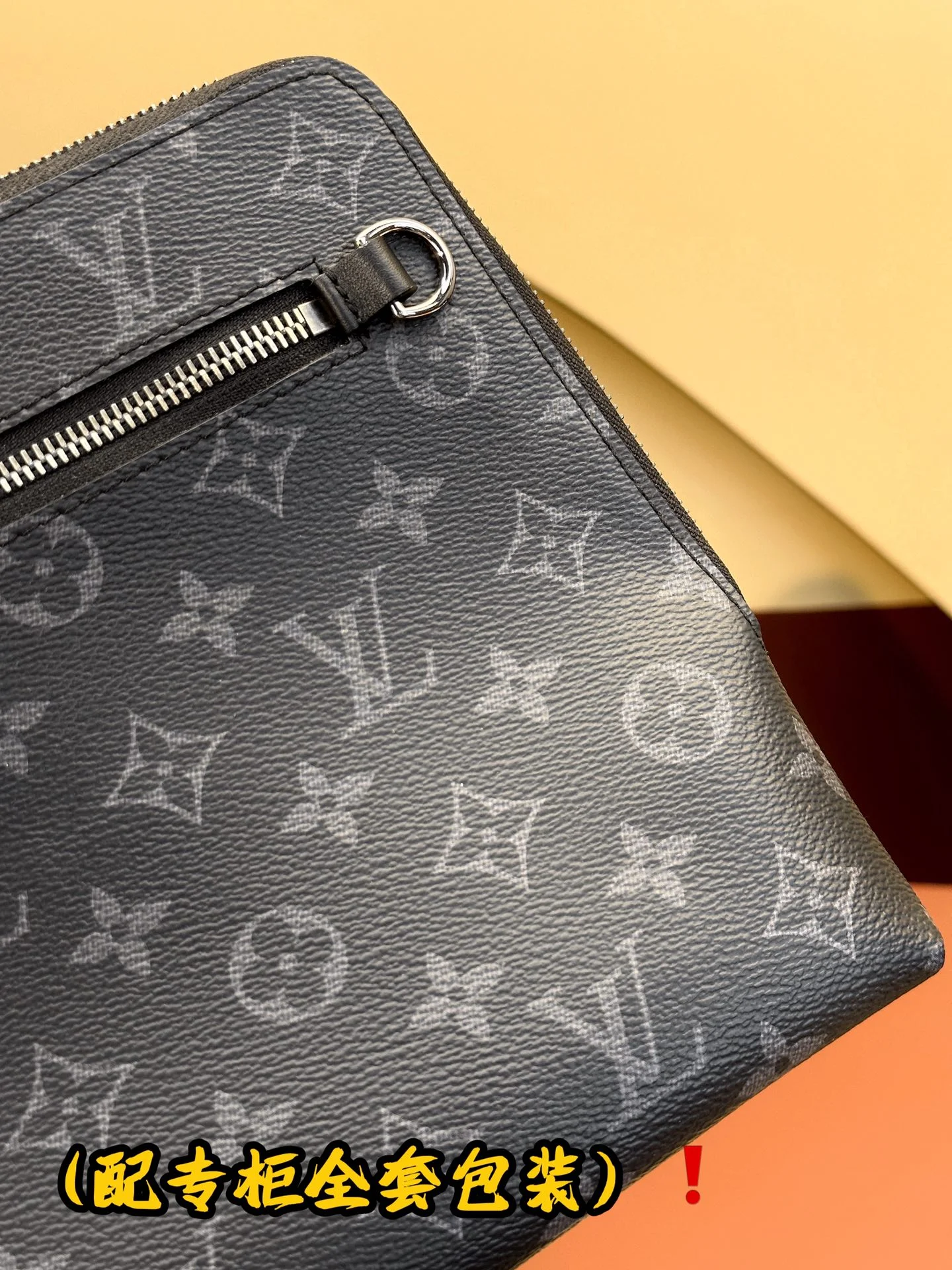 Louis Vuitton Clutch Bags Breathable 56265
