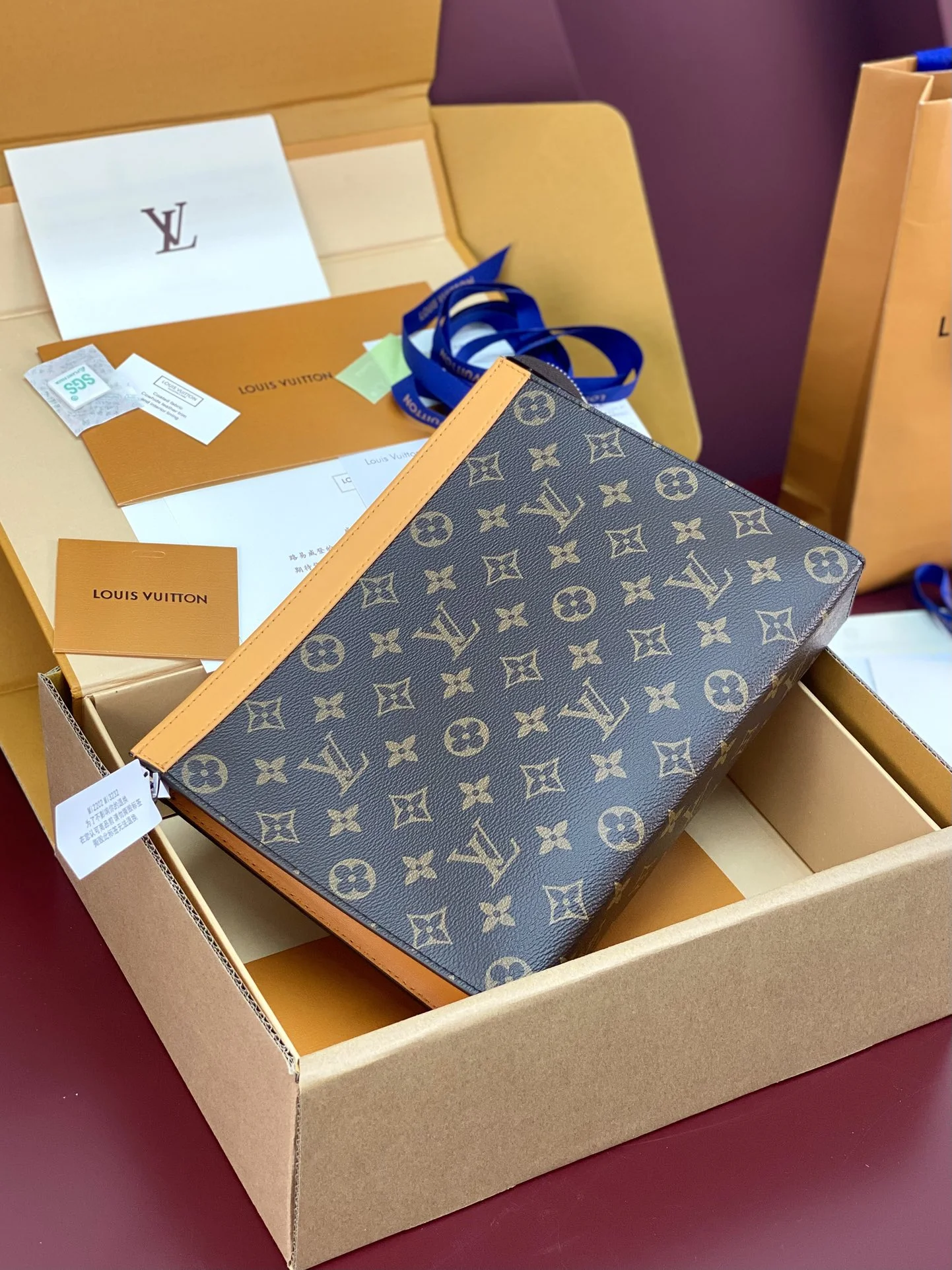 Louis Vuitton Clutch Bags Sophisticated 56251