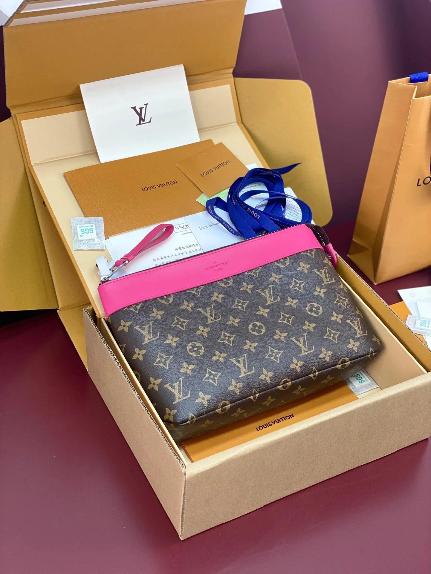 StreetReady Louis Vuitton Clutch Bags 56247