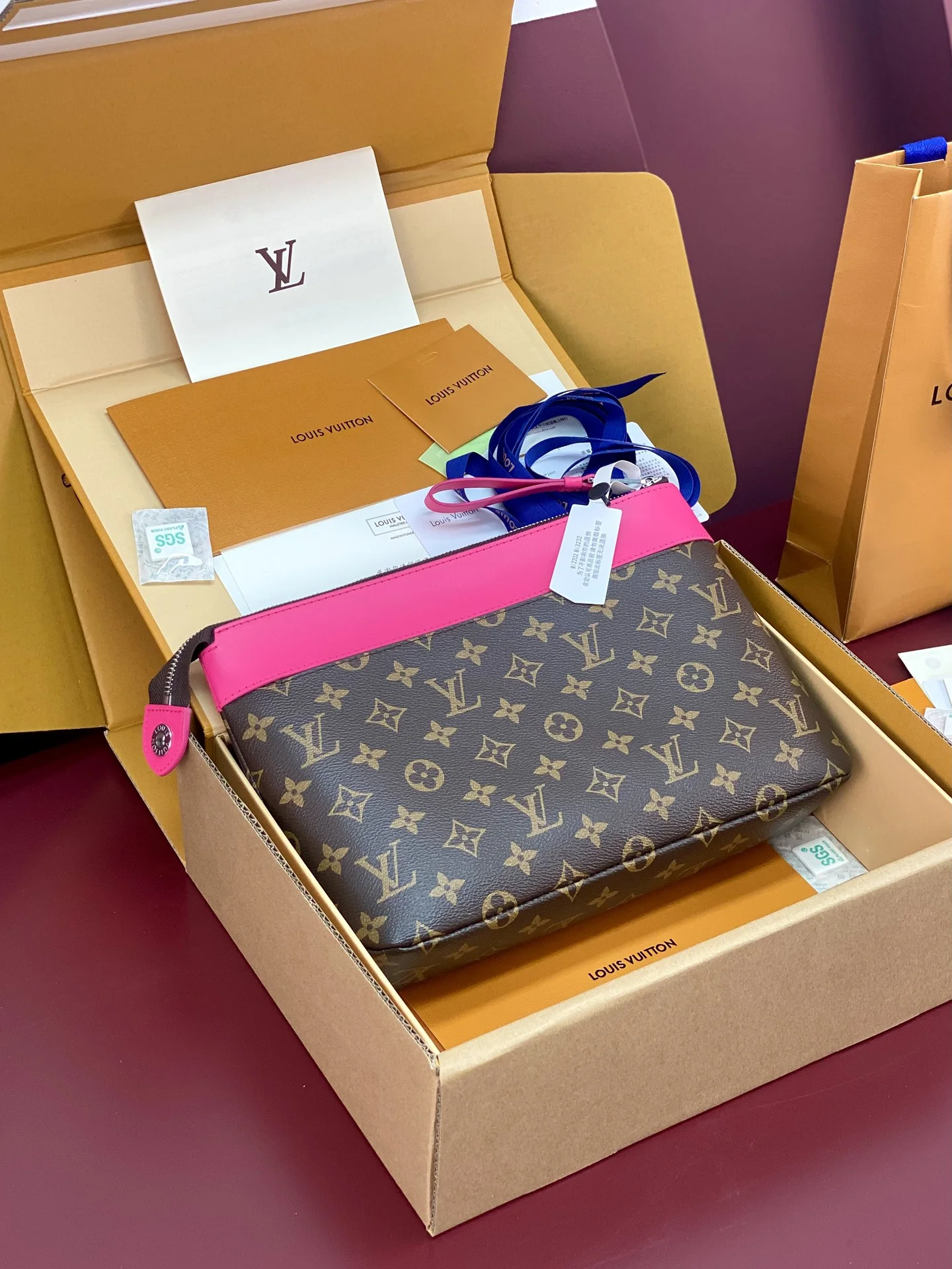 StreetReady Louis Vuitton Clutch Bags 56247