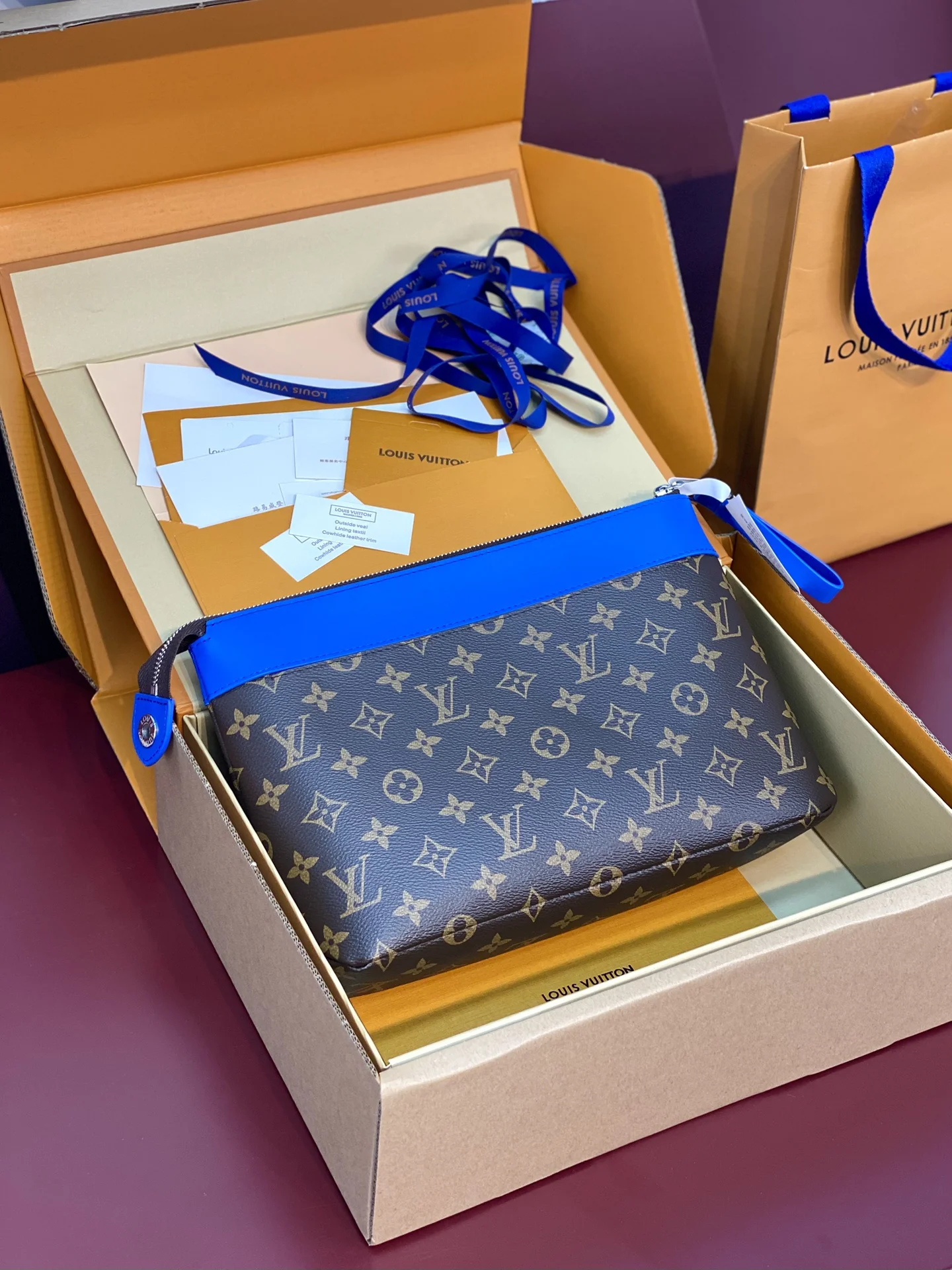 Versatile Louis Vuitton Clutch Bags 56236