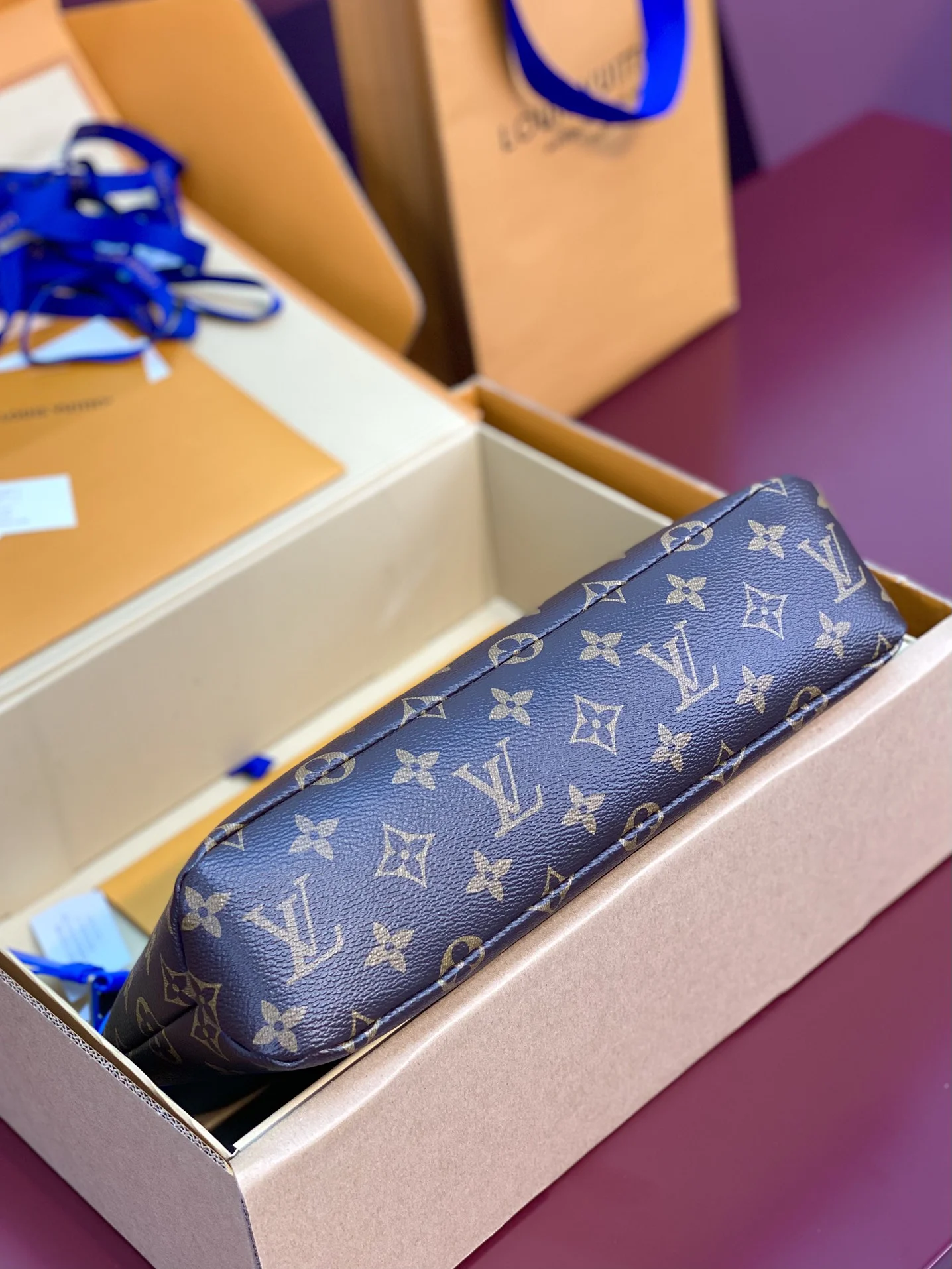 Versatile Louis Vuitton Clutch Bags 56236