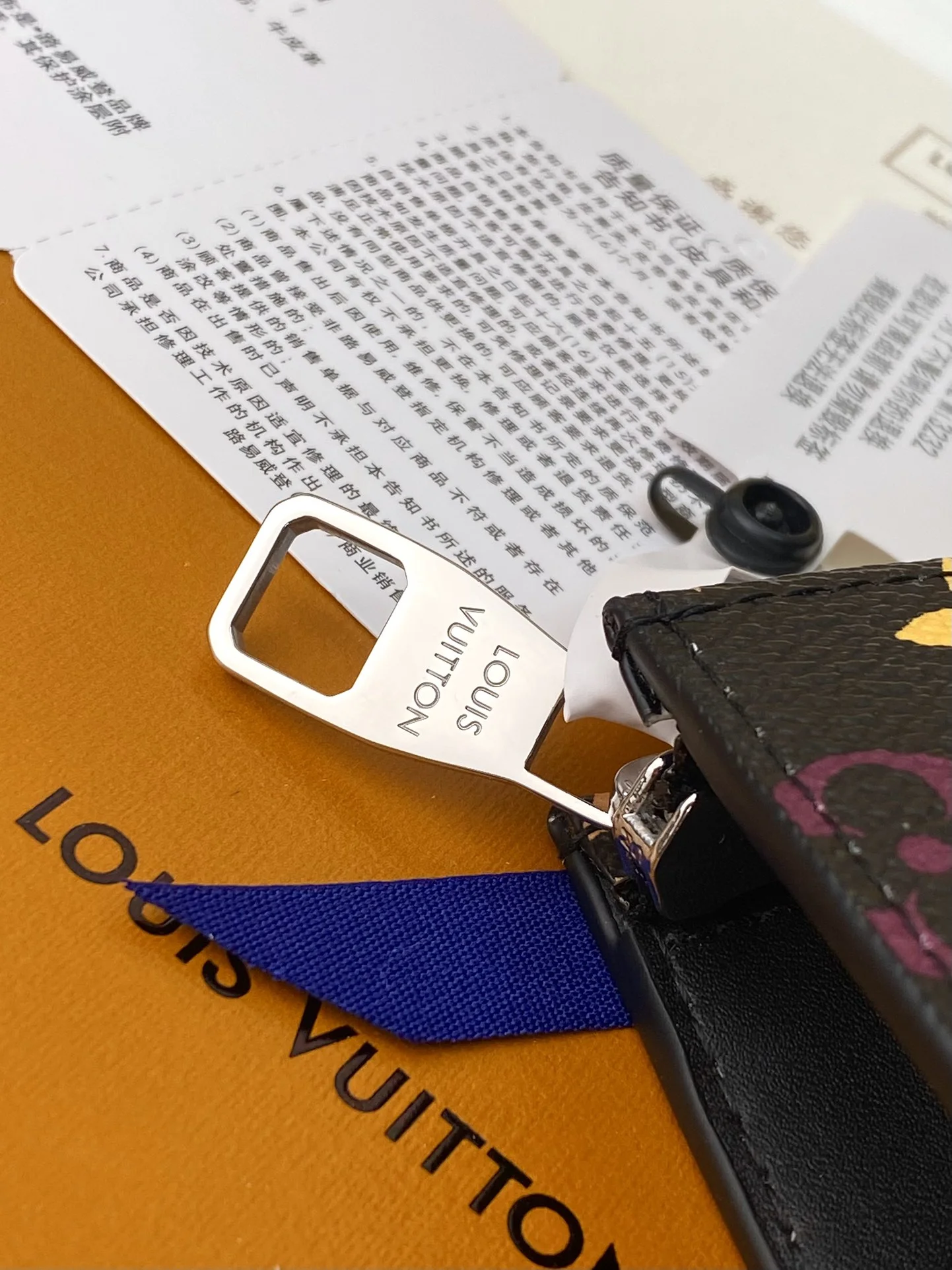 Sustainable Louis Vuitton Clutch Bags 56232