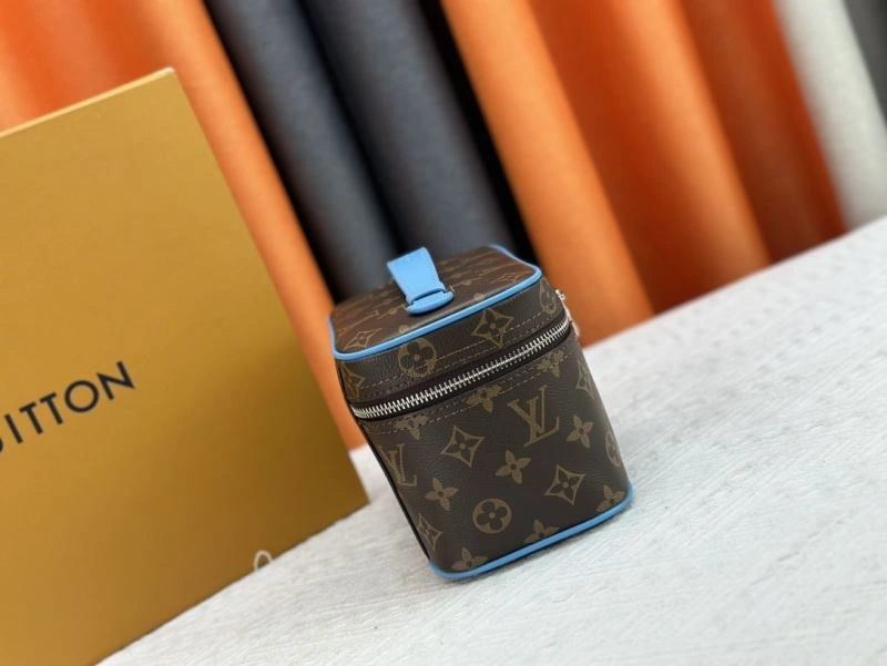 Louis Vuitton Cosmetic Bags Unisex 80463