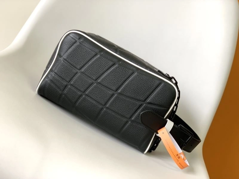 Louis Vuitton Cosmetic Bags Unisex 94365