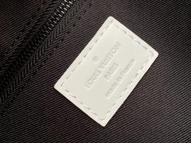 Louis Vuitton Cosmetic Bags Unisex 94365