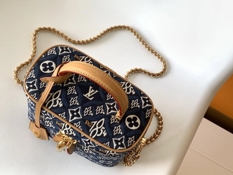 Louis Vuitton Cosmetic Bags StreetReady 94362