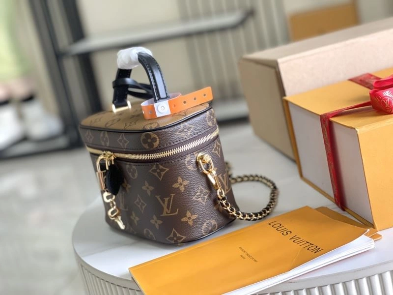 Trendsetting Louis Vuitton Cosmetic Bags 94058