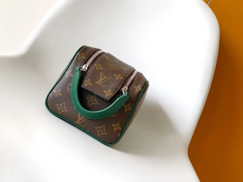 Louis Vuitton Cosmetic Bags Sustainable 93805