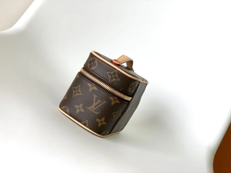 WrinkleFree Louis Vuitton Cosmetic Bags 93793