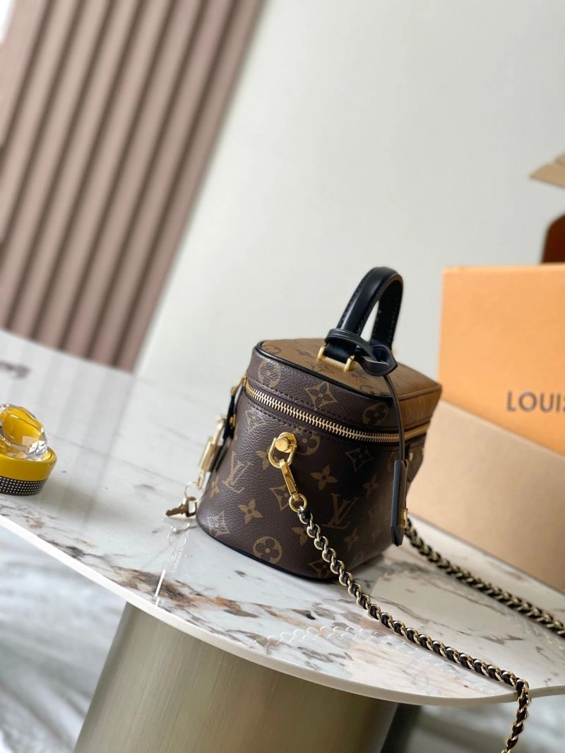 Lightweight Louis Vuitton Cosmetic Bags 93695