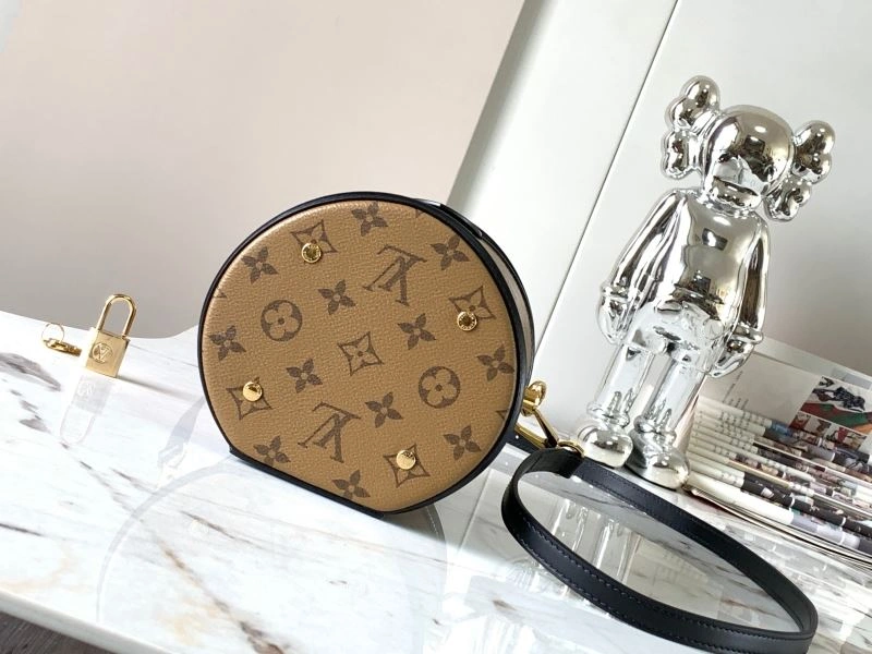 Comfortable Louis Vuitton Cosmetic Bags 93614
