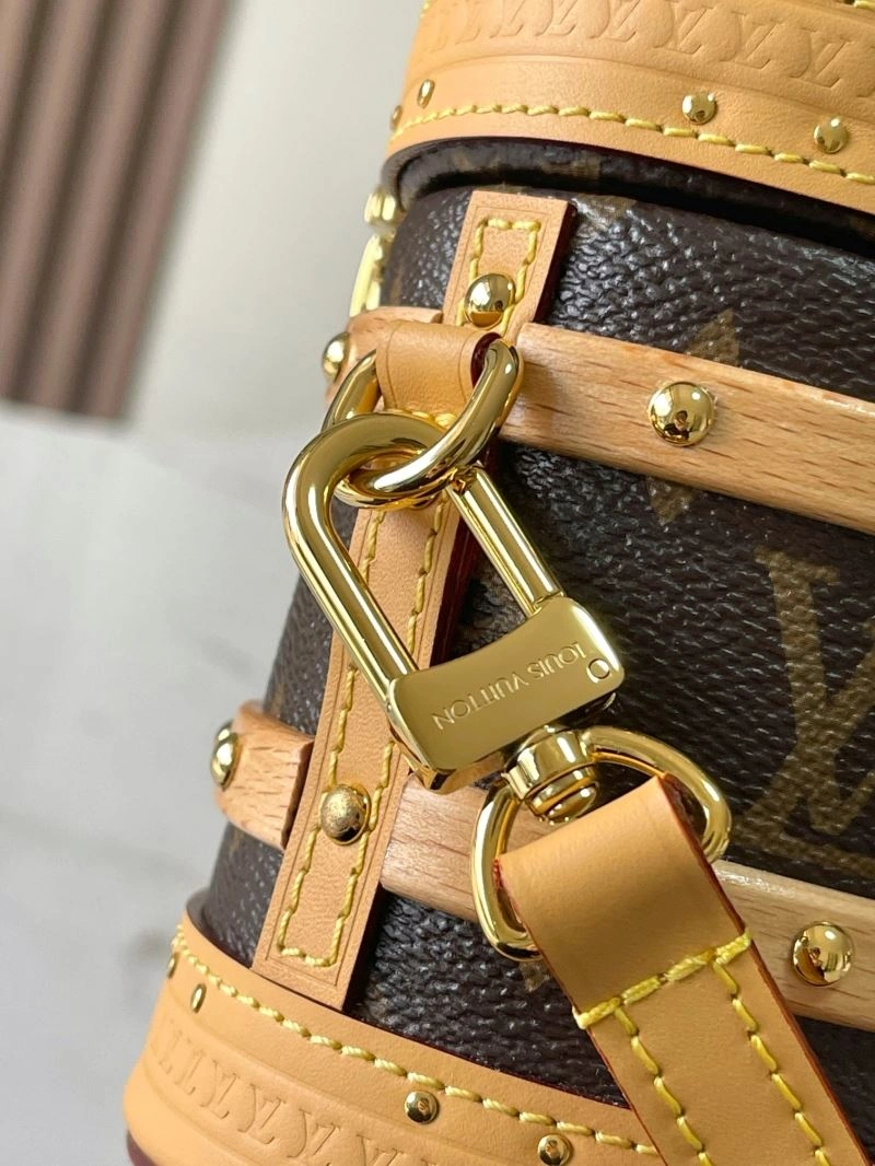 Louis Vuitton Cosmetic Bags Sophisticated 93613