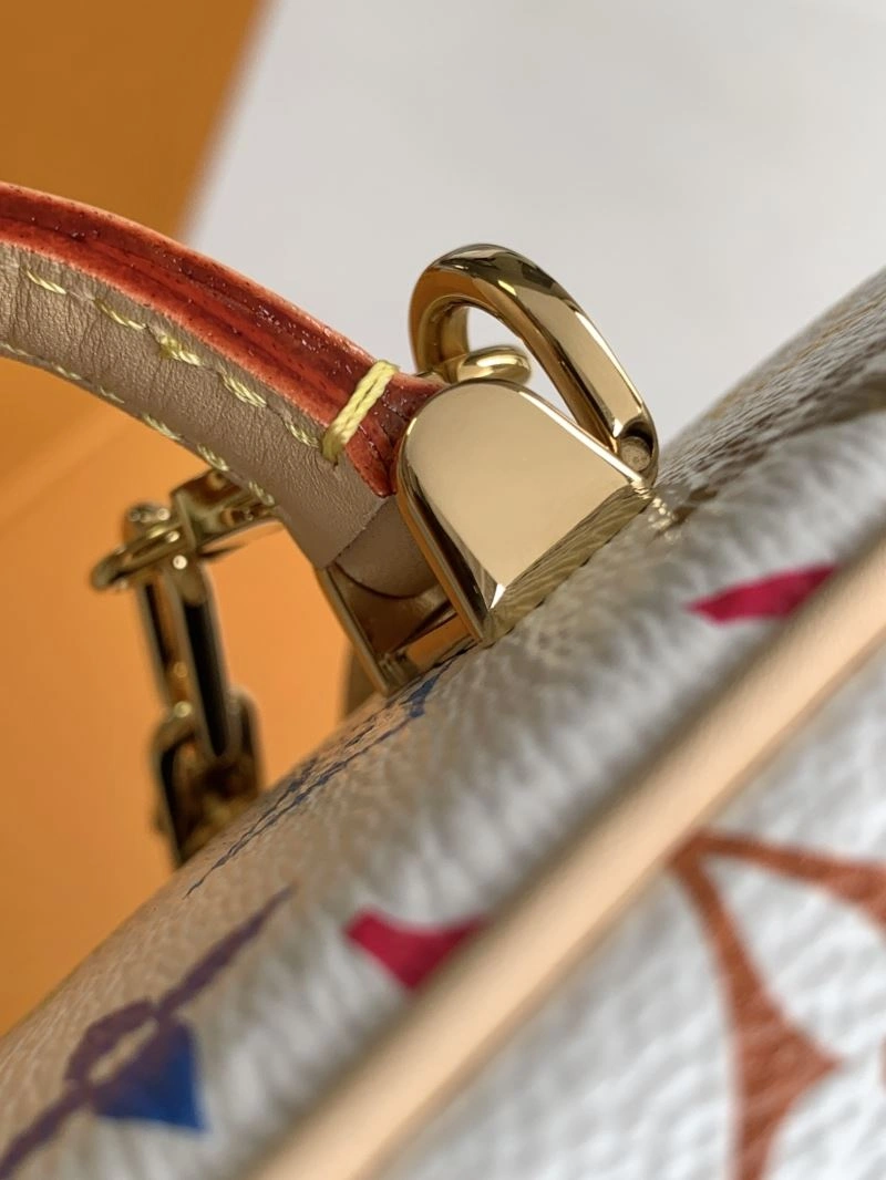 Louis Vuitton Cosmetic Bags Durable 93609