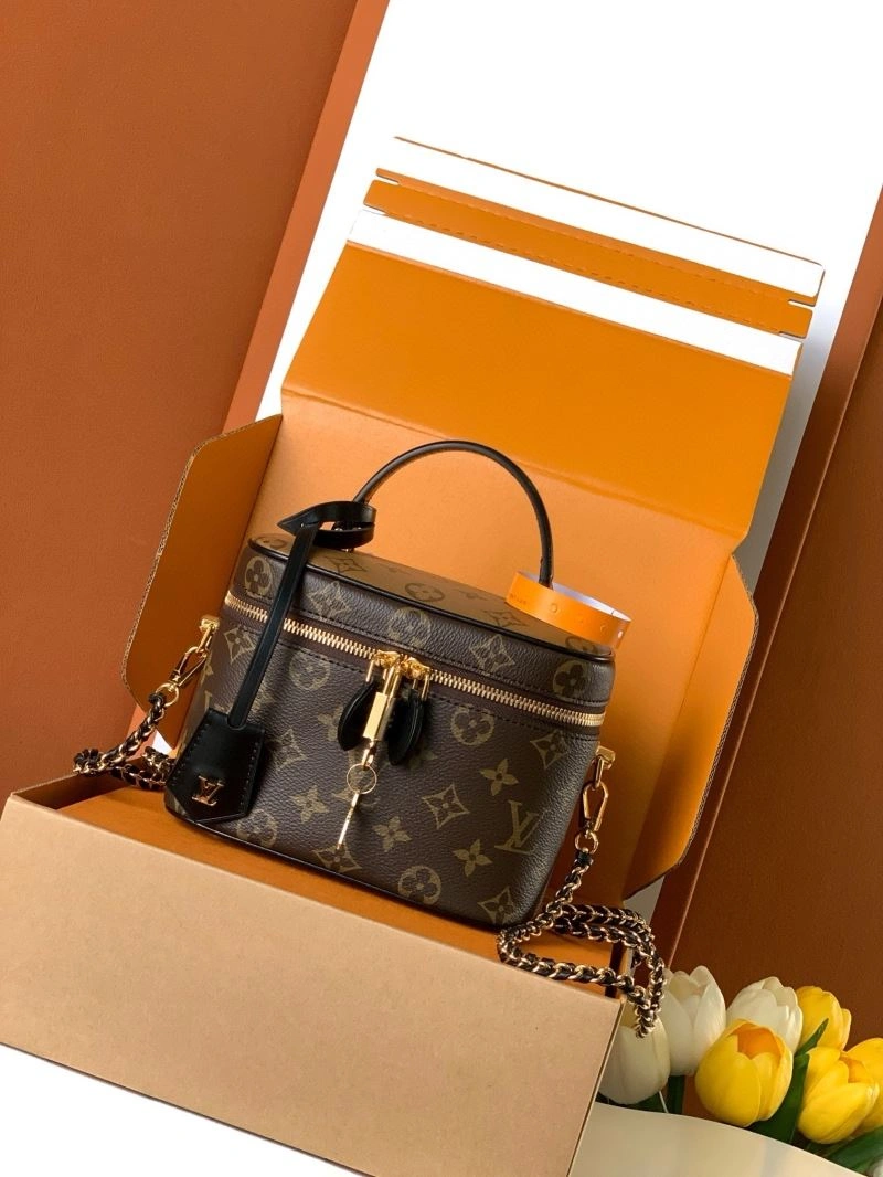 Louis Vuitton Cosmetic Bags Attractive 93645