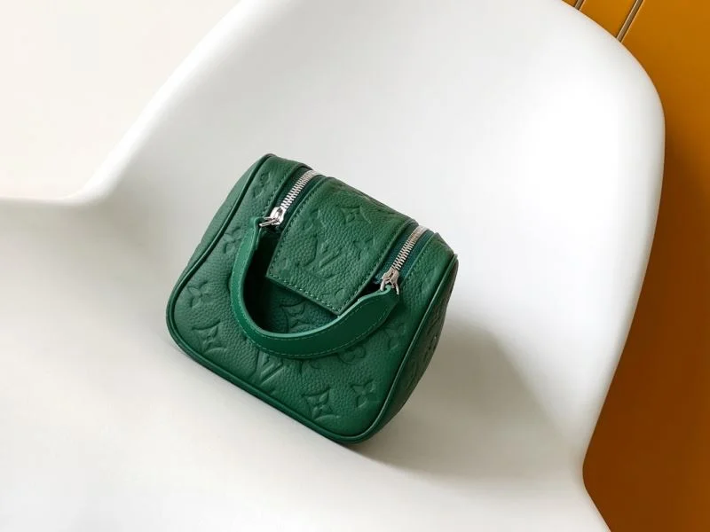 WrinkleFree Louis Vuitton Cosmetic Bags 43333