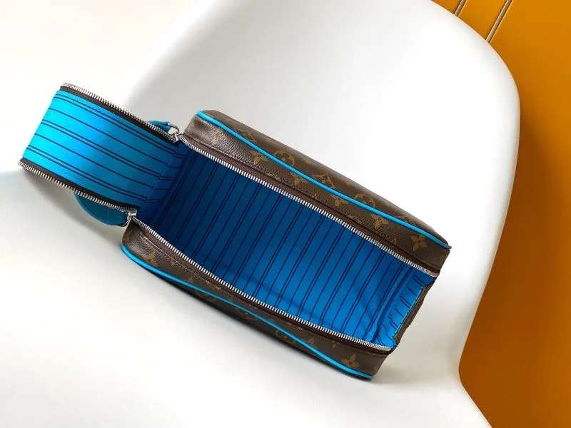 Durable Louis Vuitton Cosmetic Bags 43351