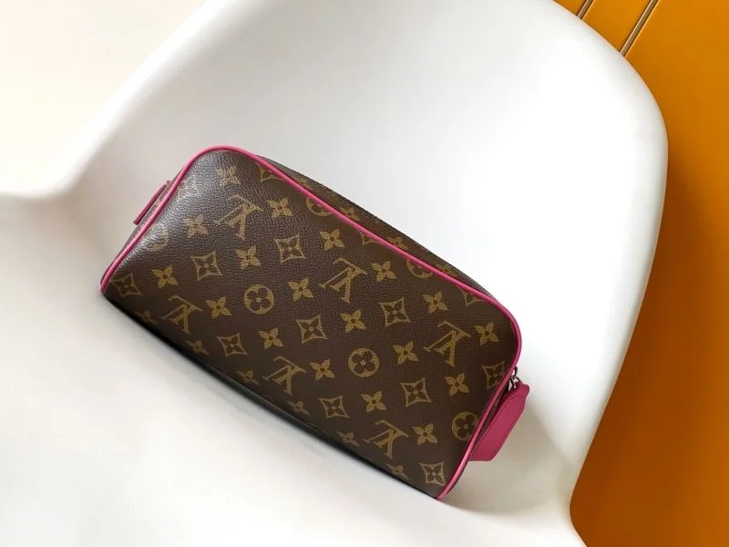 AllSeason Louis Vuitton Cosmetic Bags 43332