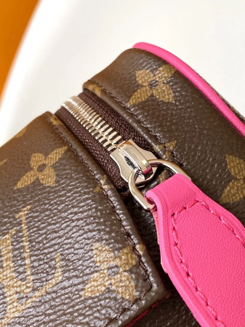 AllSeason Louis Vuitton Cosmetic Bags 43332