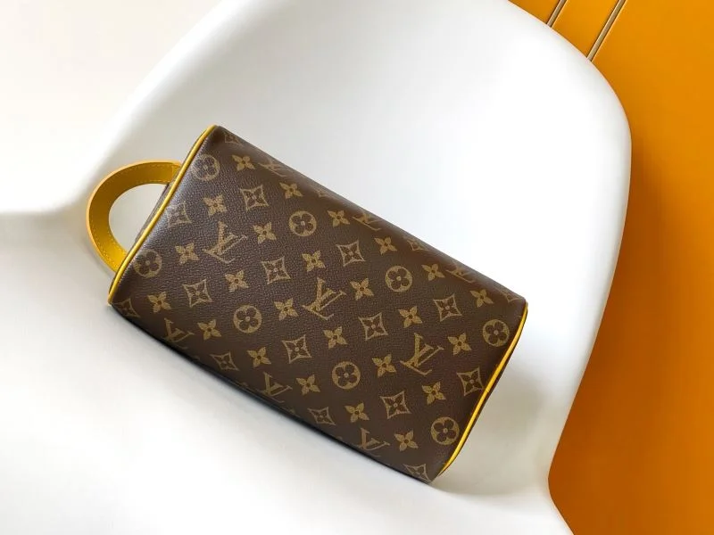 Seasonal Louis Vuitton Cosmetic Bags 43343