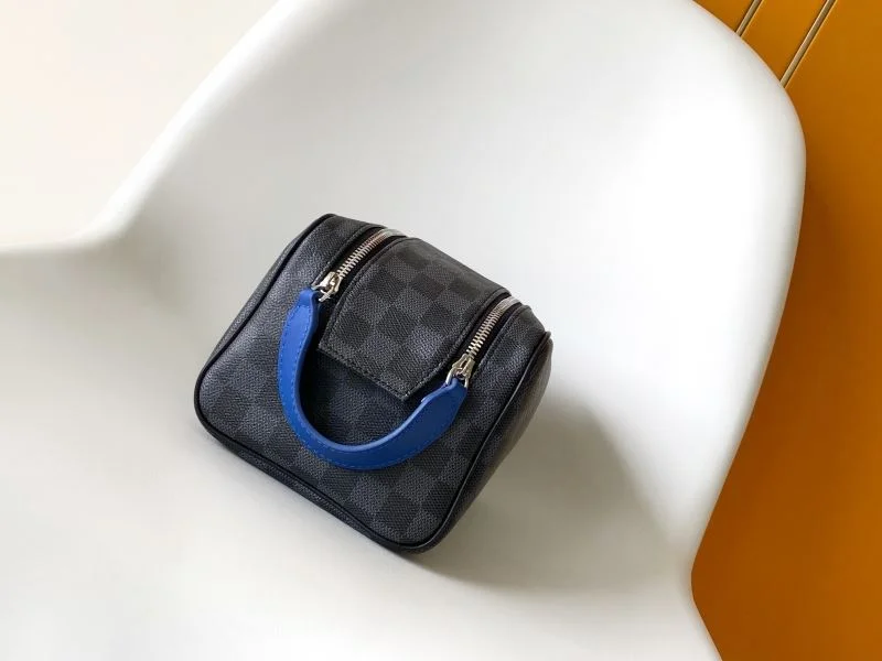 Comfortable Louis Vuitton Cosmetic Bags 43335