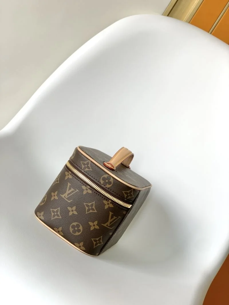 MultiPurpose Louis Vuitton Cosmetic Bags 42899