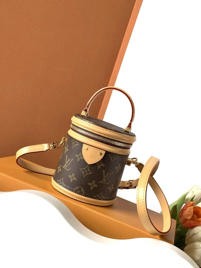 Louis Vuitton Cosmetic Bags TravelReady 42915
