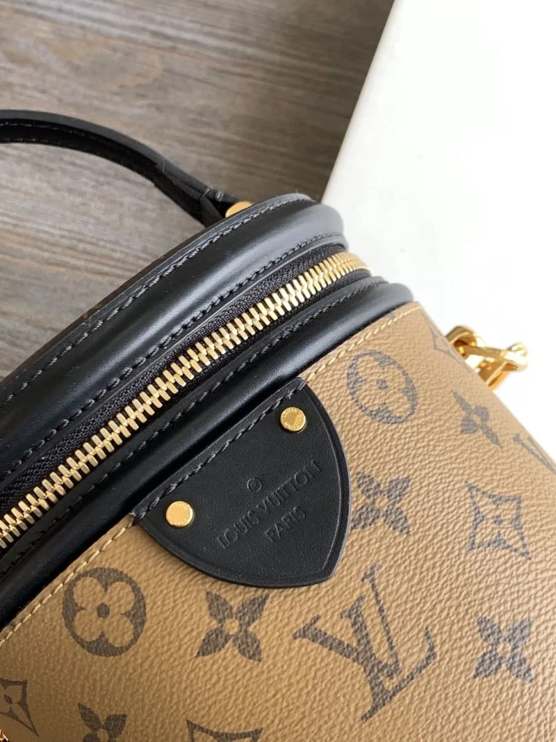 FlexibleFit Louis Vuitton Cosmetic Bags 42905