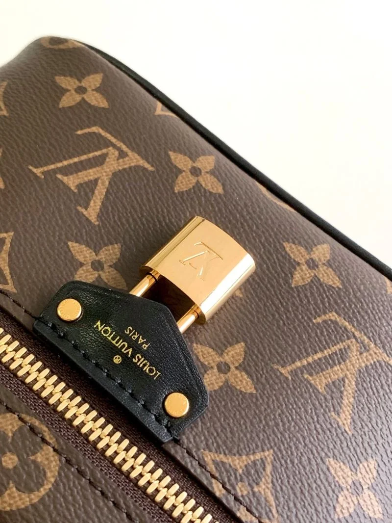 Packable Louis Vuitton Cosmetic Bags 42897