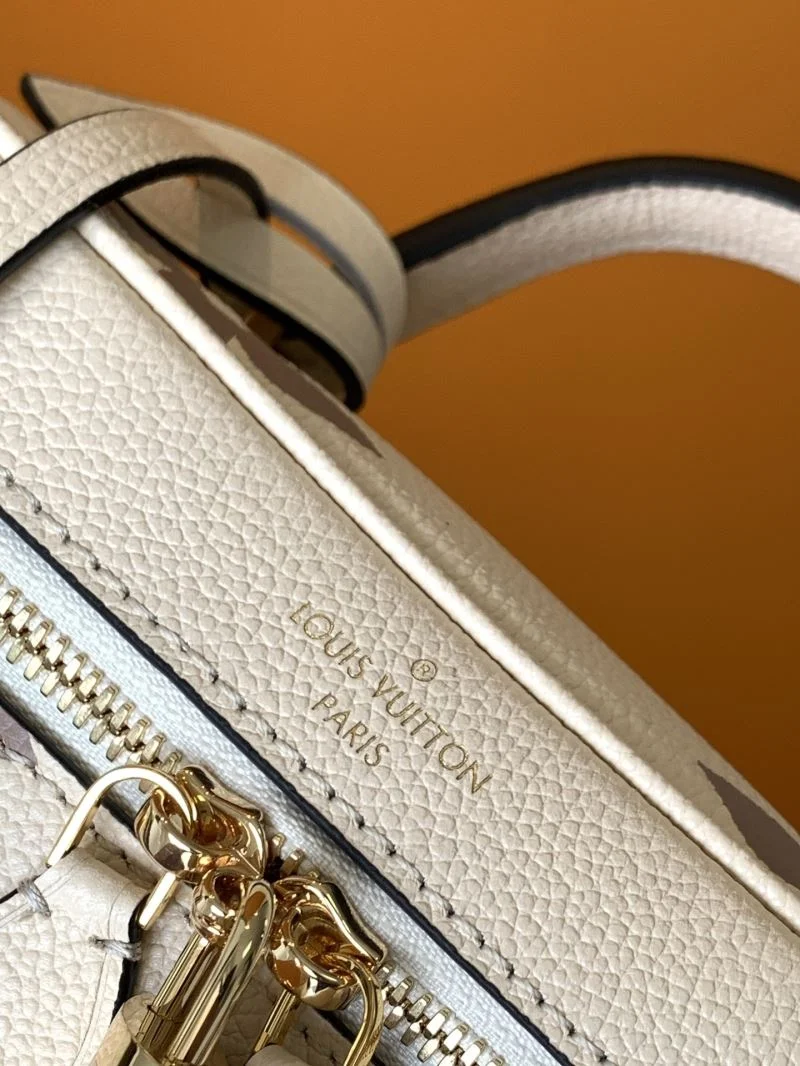 Comfortable Louis Vuitton Cosmetic Bags 42928