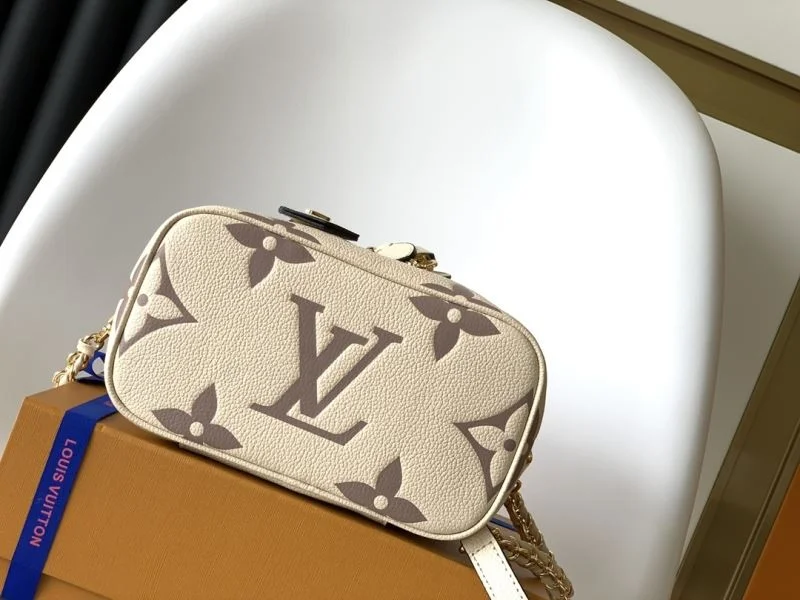 Comfortable Louis Vuitton Cosmetic Bags 42928