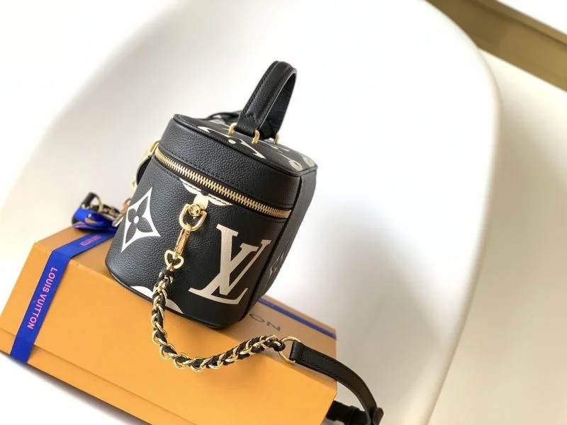 Packable Louis Vuitton Cosmetic Bags 42886