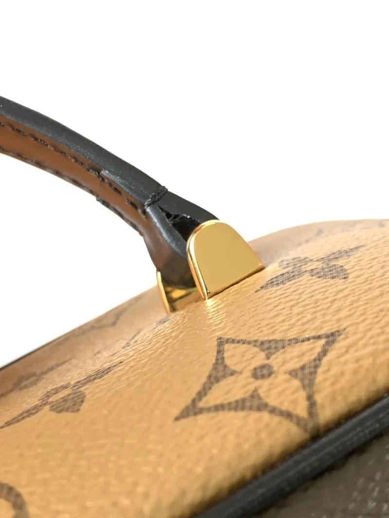 Contemporary Louis Vuitton Cosmetic Bags 41971