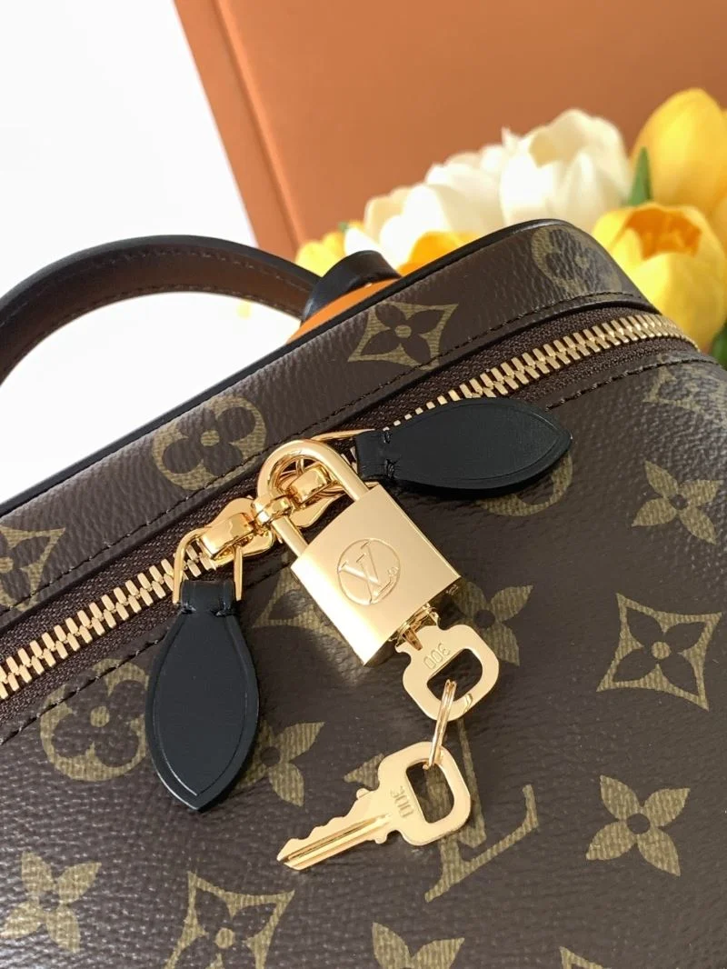 Contemporary Louis Vuitton Cosmetic Bags 41971