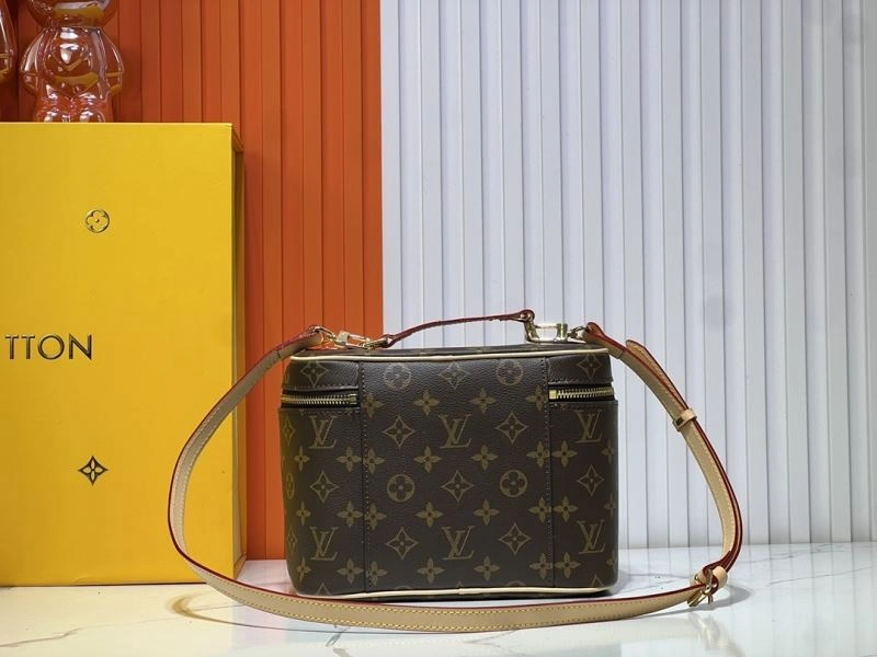 Louis Vuitton Cosmetic Bags FashionForward 80272