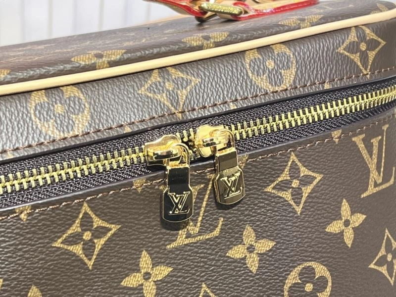Louis Vuitton Cosmetic Bags FashionForward 80272