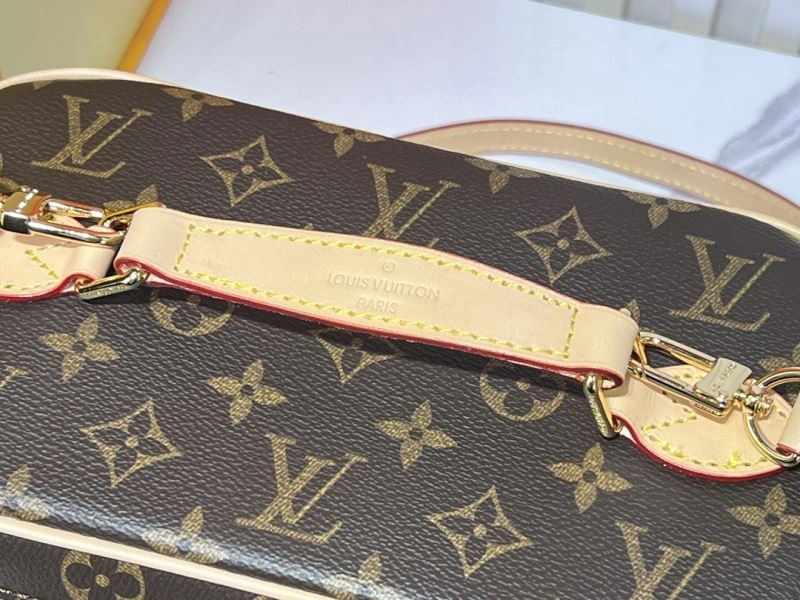 Louis Vuitton Cosmetic Bags FashionForward 80272