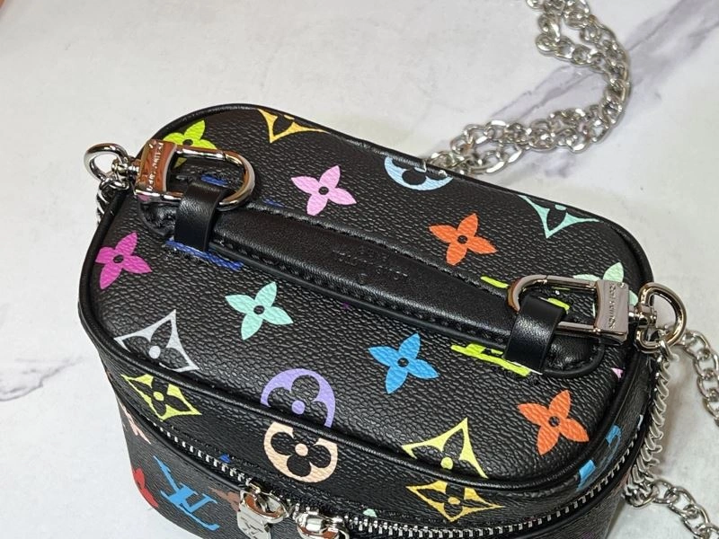 Louis Vuitton Cosmetic Bags FreshLook 80237
