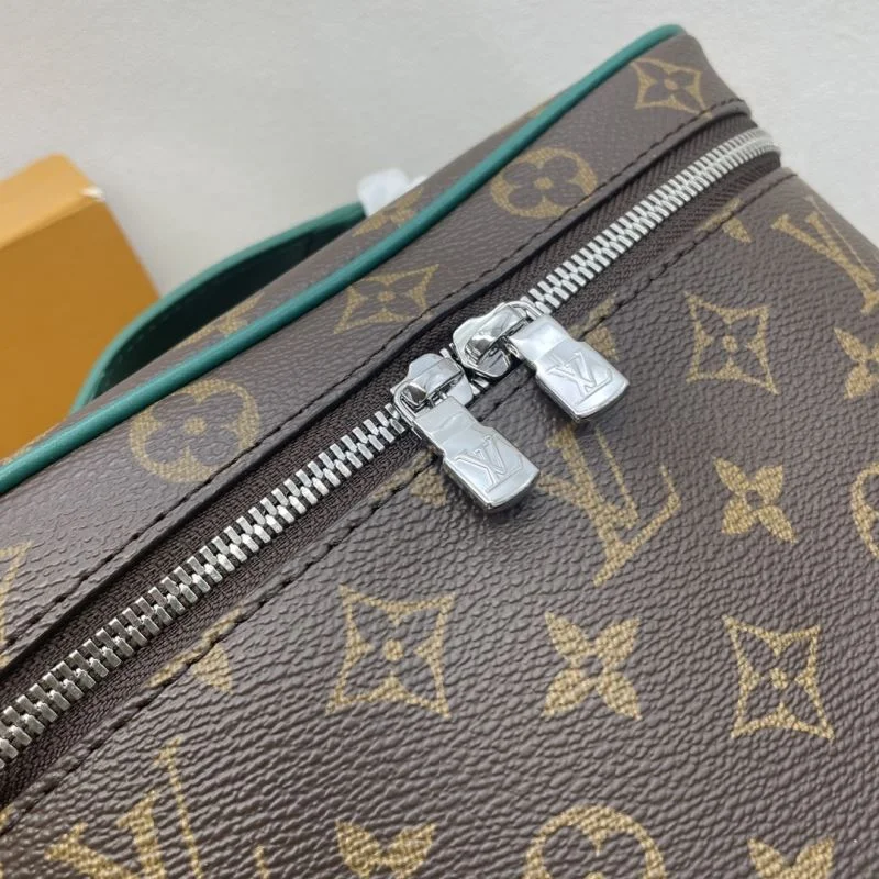 Elegant Louis Vuitton Cosmetic Bags 41794