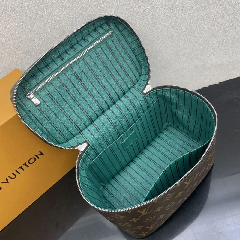 Elegant Louis Vuitton Cosmetic Bags 41794