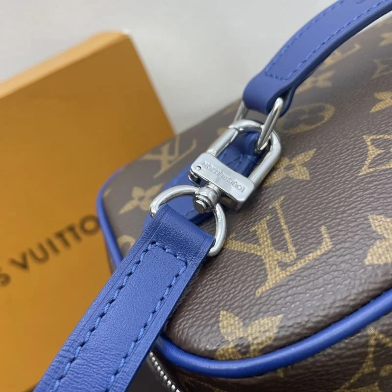 Casual Louis Vuitton Cosmetic Bags 41833