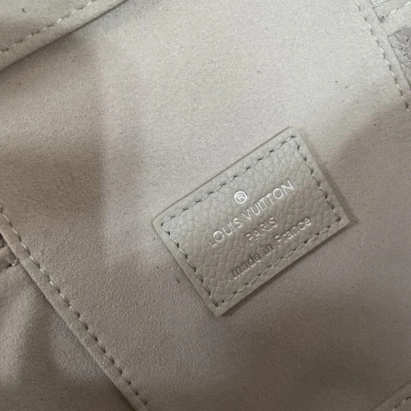 Unique Louis Vuitton Cosmetic Bags 41605