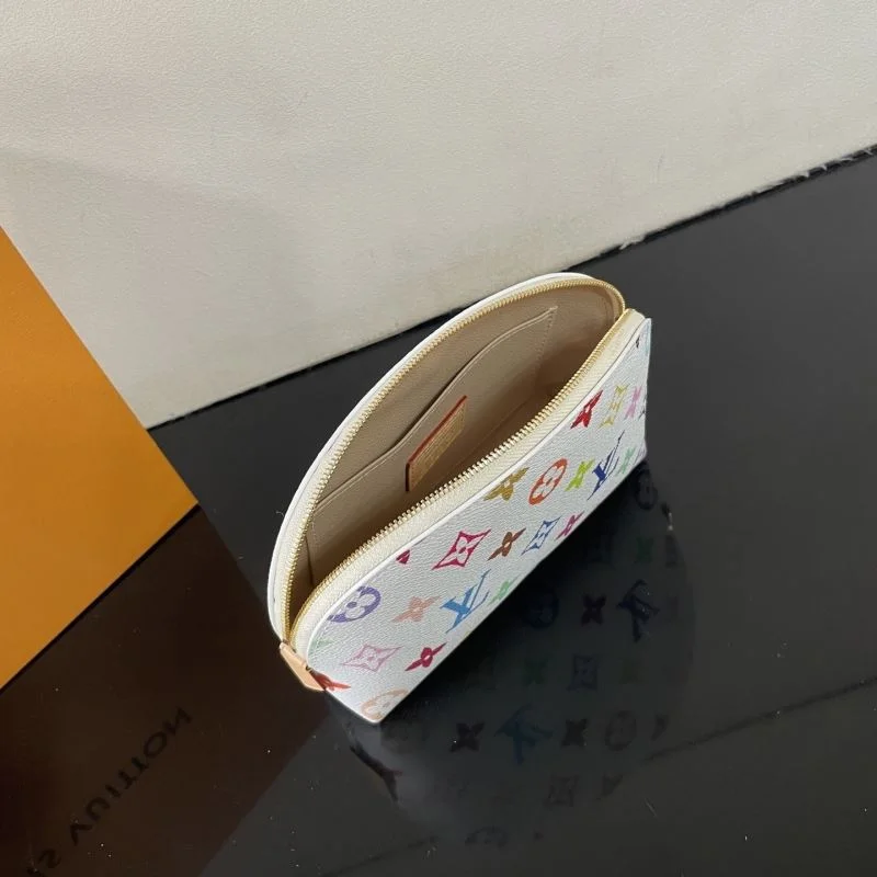 Louis Vuitton Cosmetic Bags FlexibleFit 41611