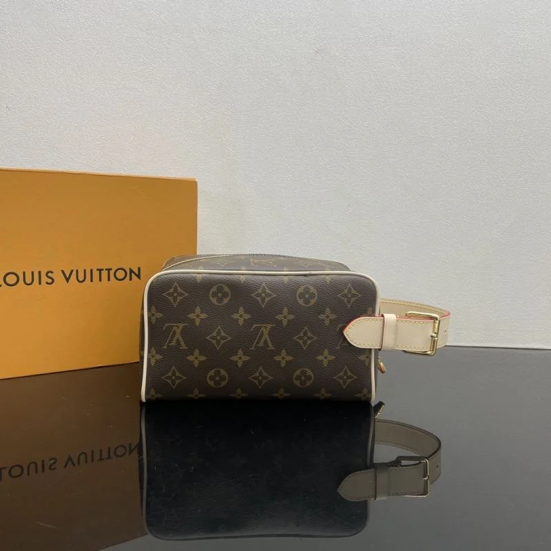 Louis Vuitton Cosmetic Bags Tailored 41606