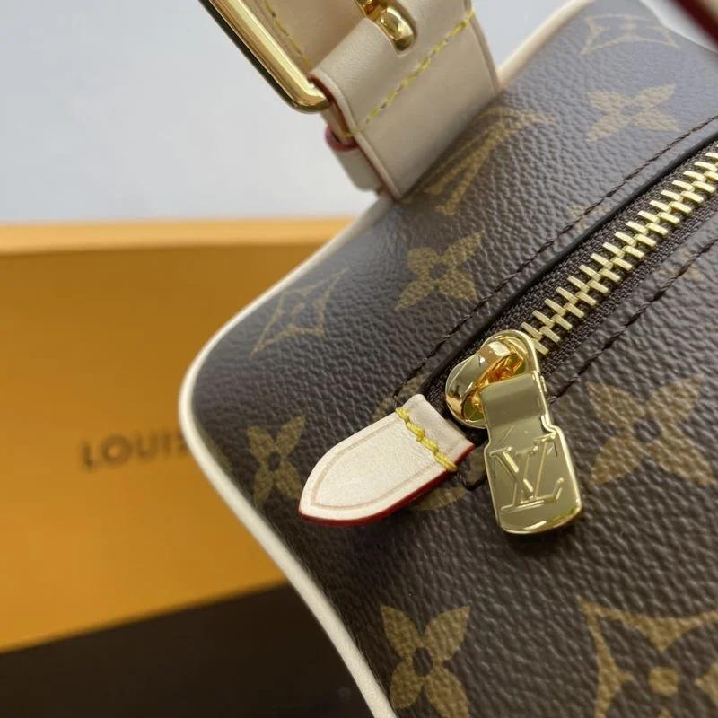 Louis Vuitton Cosmetic Bags Tailored 41606